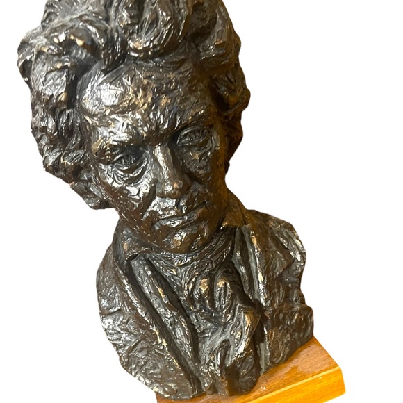 Vintage 1960s Beethoven Hand sculptured Austin Productions Statue on wood signed - Picture 6 of 12